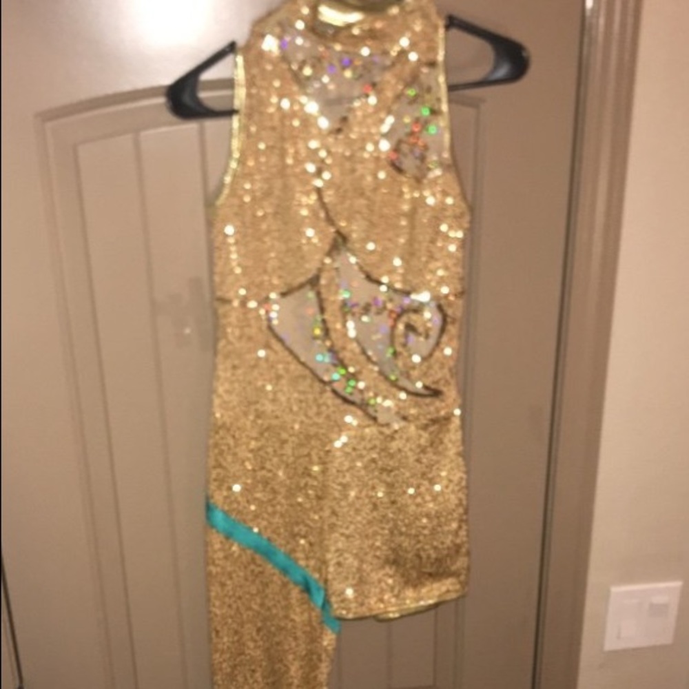 Dance costume